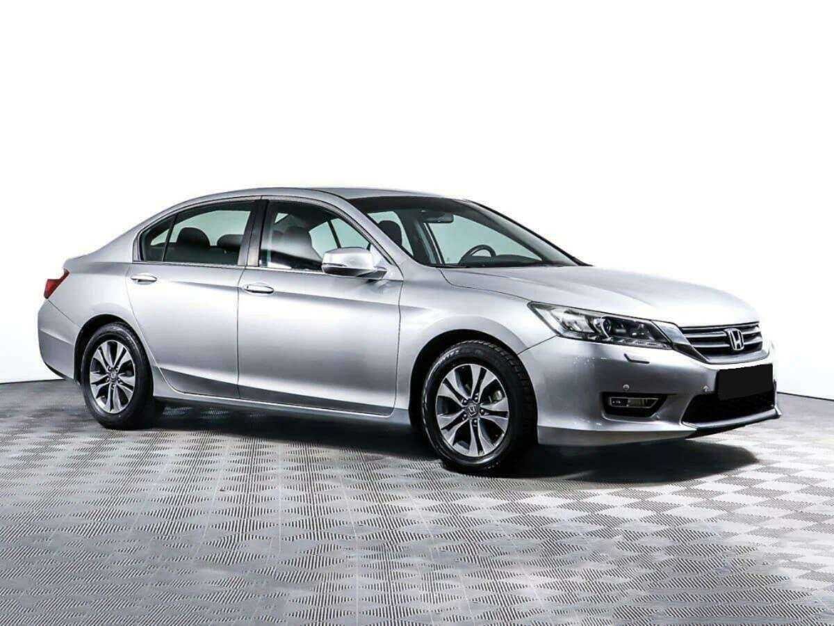 Купить Honda Accord с пробегом. Фото: #2