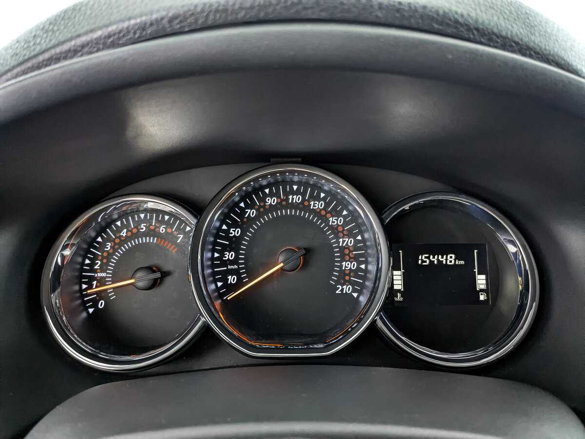 Купить Renault Sandero с пробегом. Фото: #11