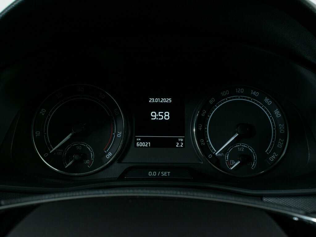 Купить Skoda Rapid с пробегом. Фото: #9