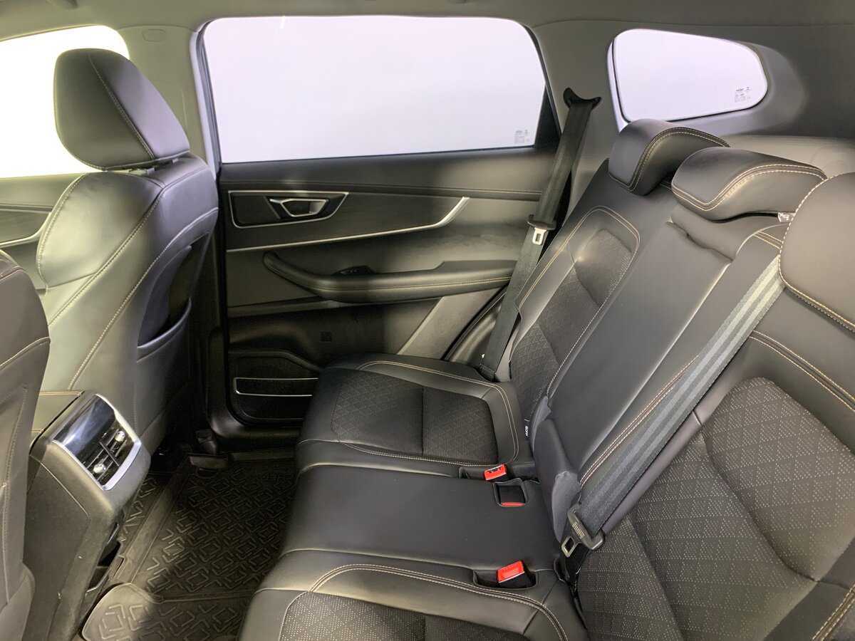 Купить Chery Tiggo 8 с пробегом. Фото: #18