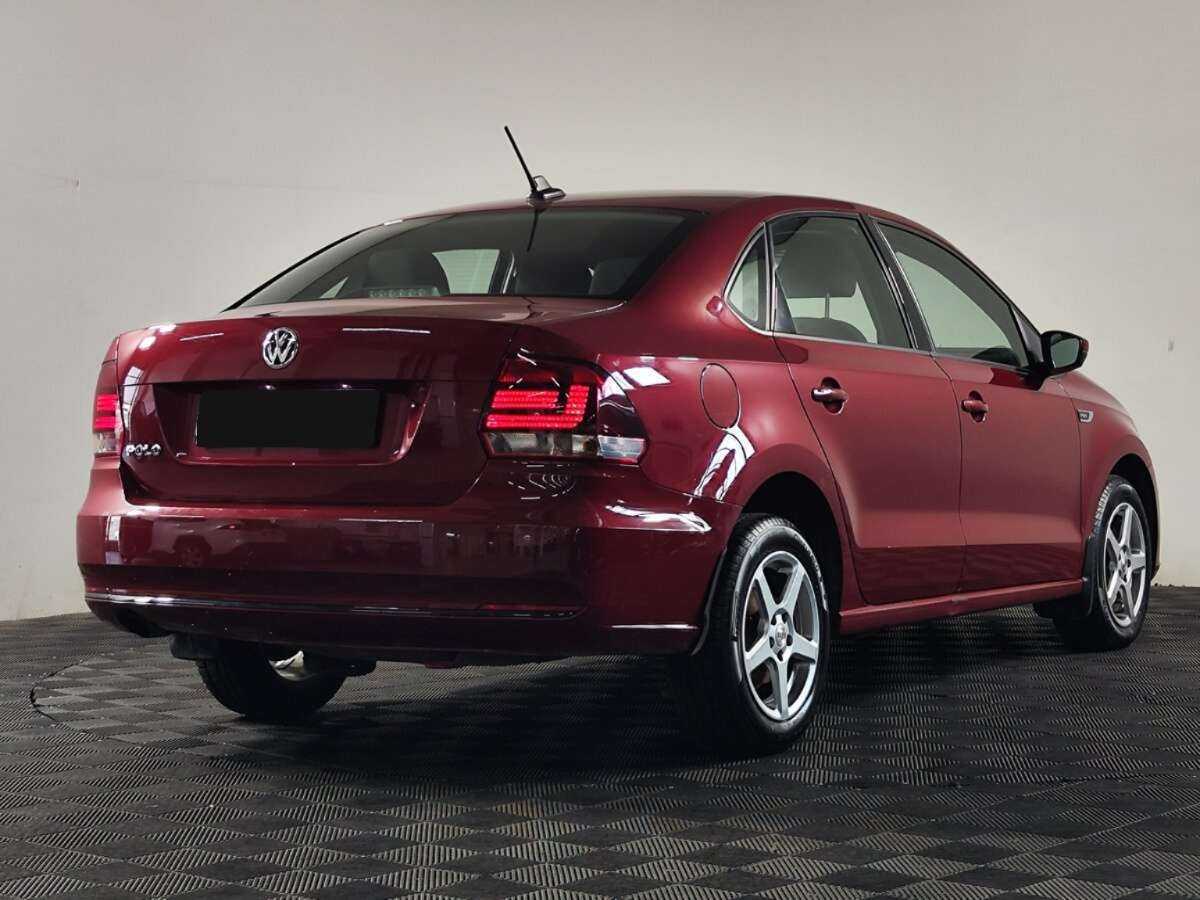 Купить Volkswagen Polo с пробегом. Фото: #2