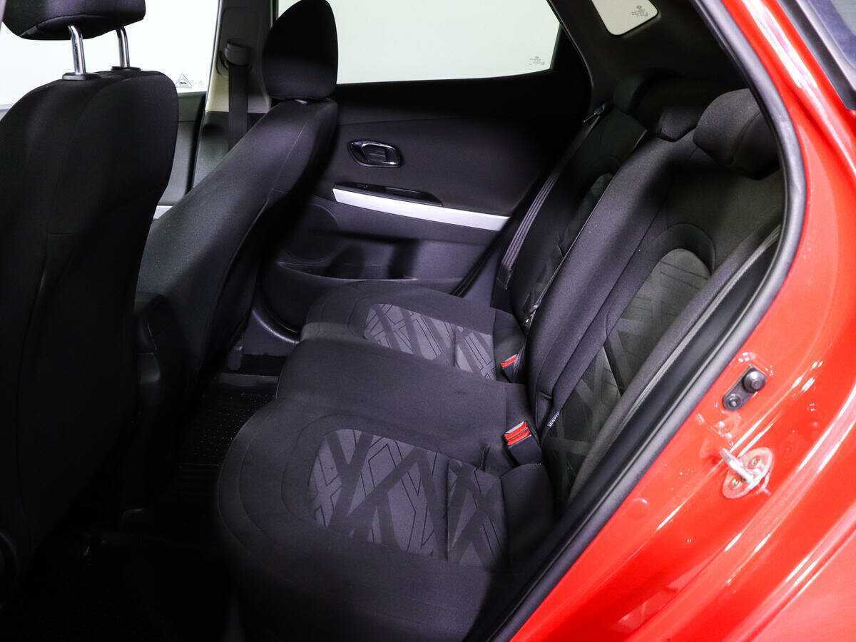 Купить Kia Ceed с пробегом. Фото: #9
