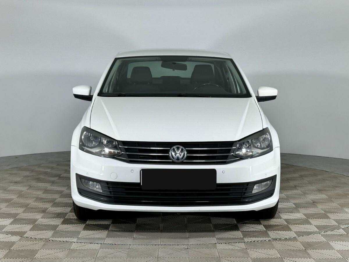 Купить Volkswagen Polo с пробегом. Фото: #2