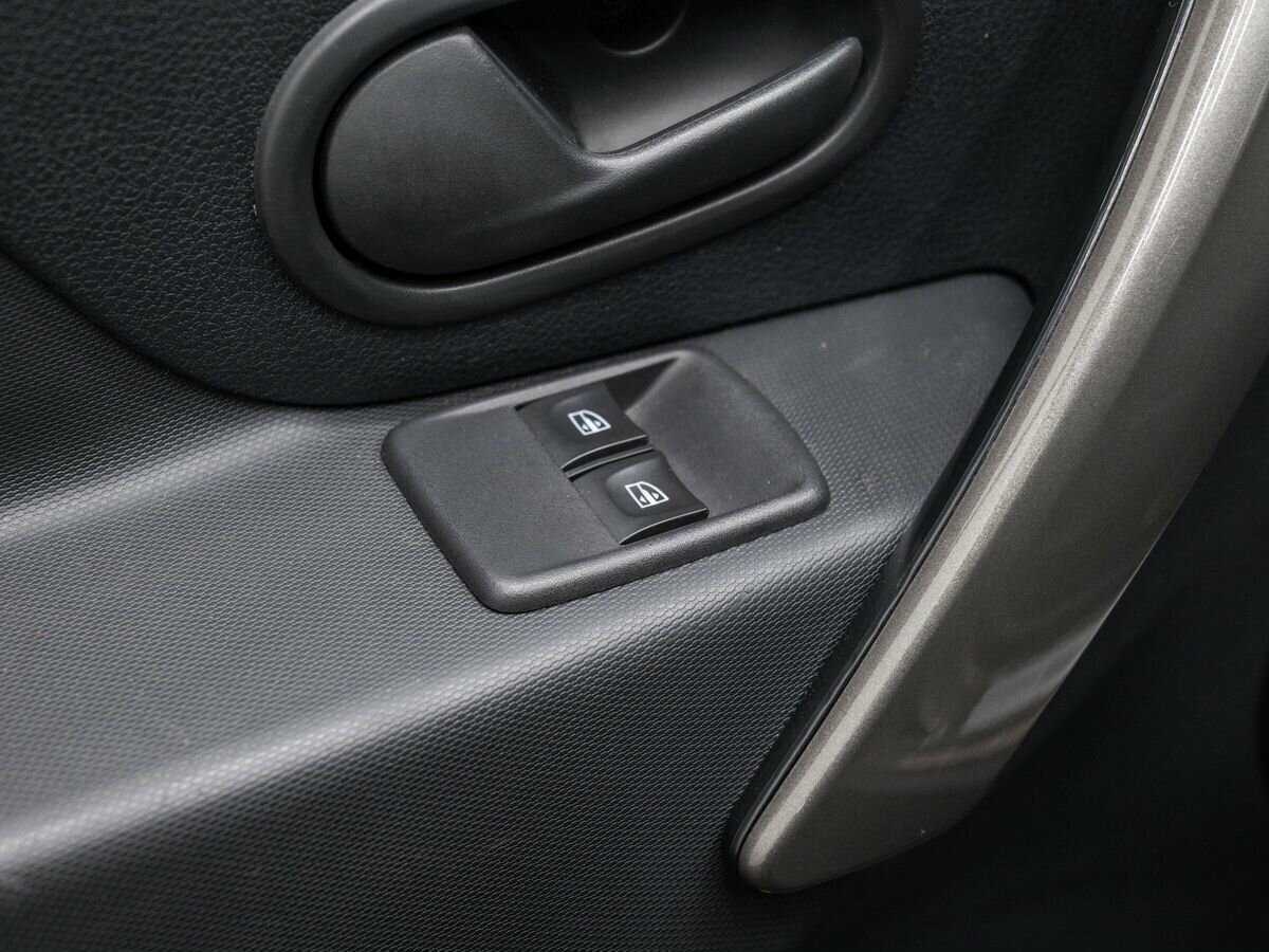 Купить Renault Logan с пробегом. Фото: #15