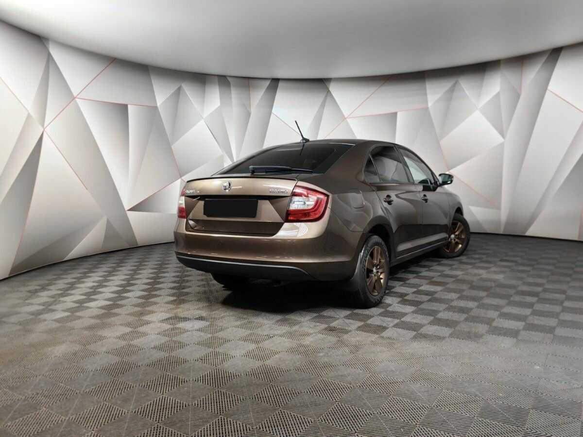Купить Skoda Rapid с пробегом. Фото: #1