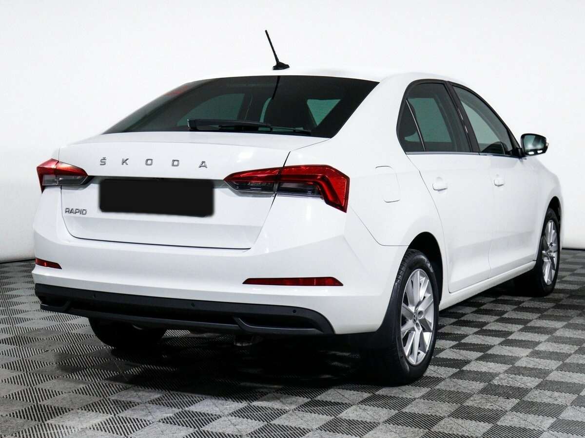 Купить Skoda Rapid с пробегом. Фото: #4