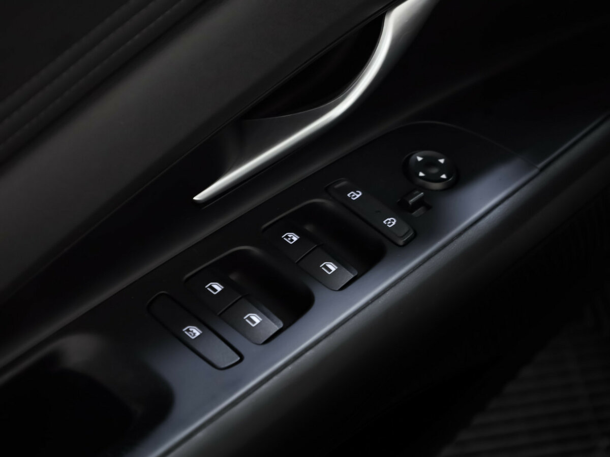 Купить Hyundai Elantra с пробегом. Фото: #8