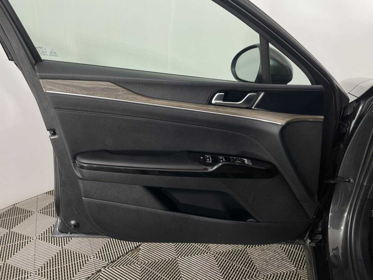 Купить Kia K5 с пробегом. Фото: #6