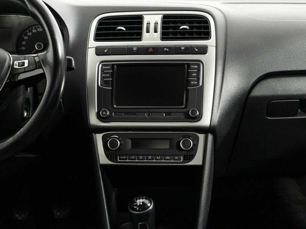 Купить Volkswagen Polo с пробегом. Фото: #13