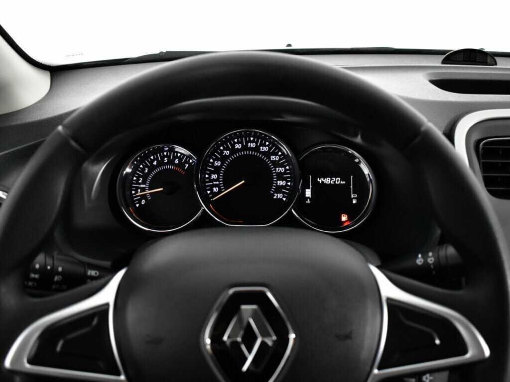 Купить Renault Logan с пробегом. Фото: #10