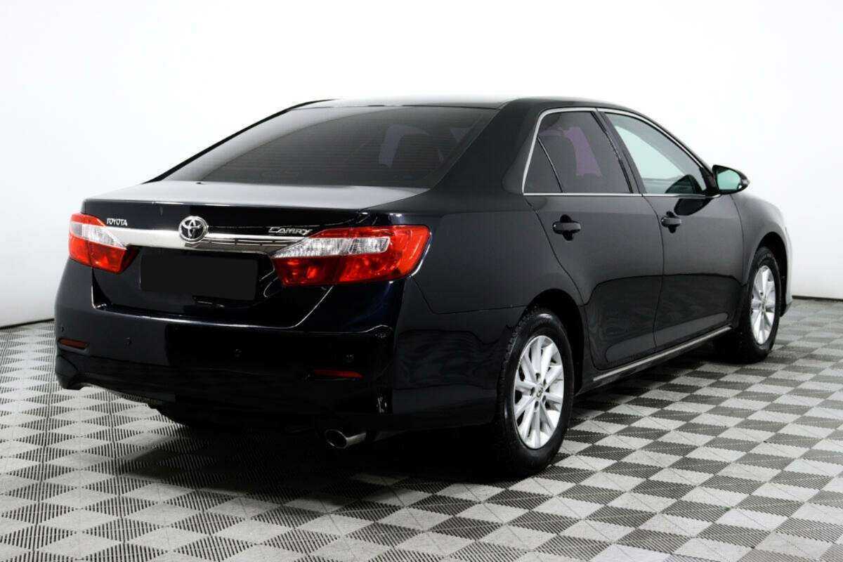 Купить Toyota Camry с пробегом. Фото: #4