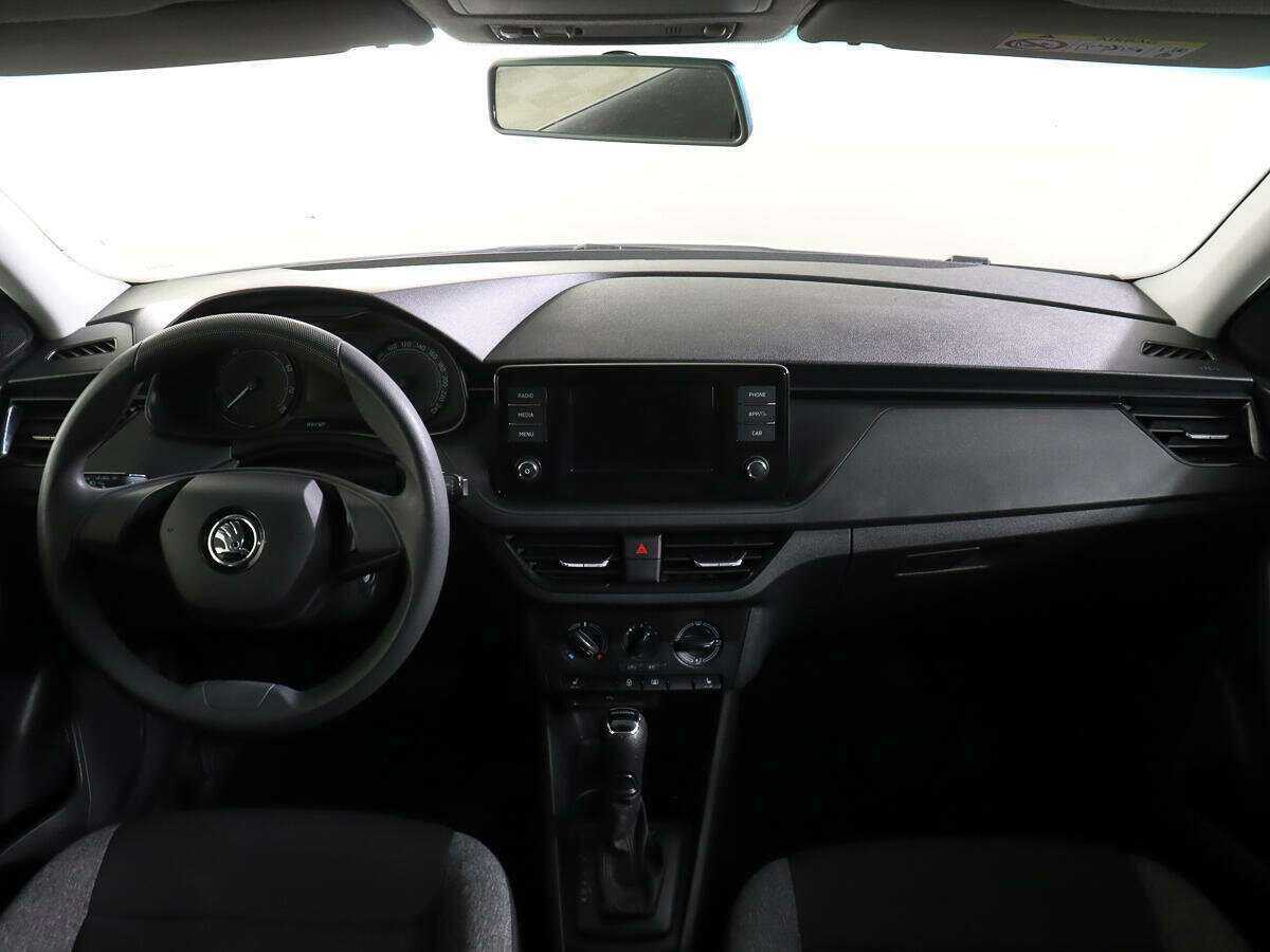 Купить Skoda Rapid с пробегом. Фото: #10
