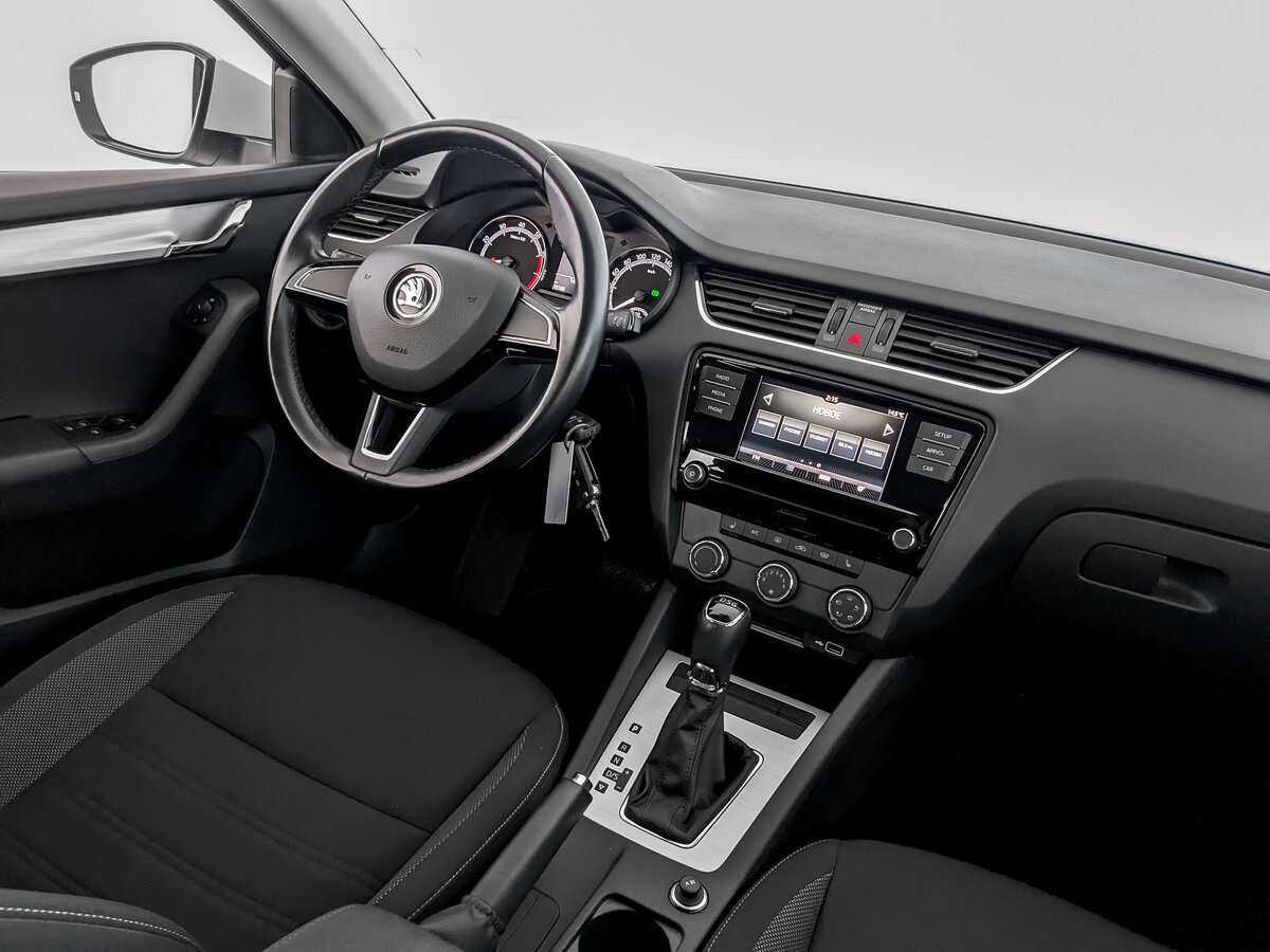 Купить Skoda Octavia с пробегом. Фото: #21