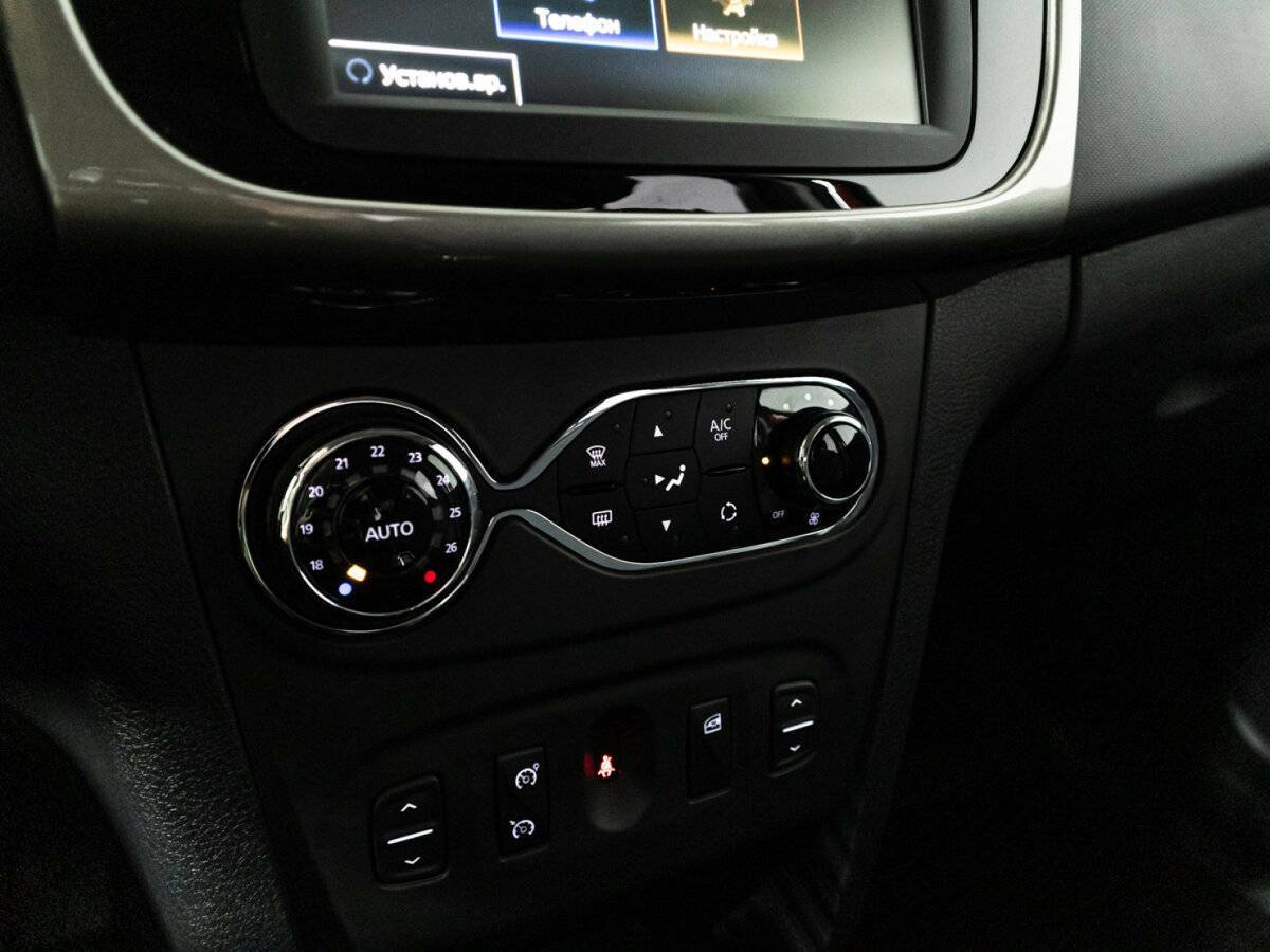 Купить Renault Sandero с пробегом. Фото: #15