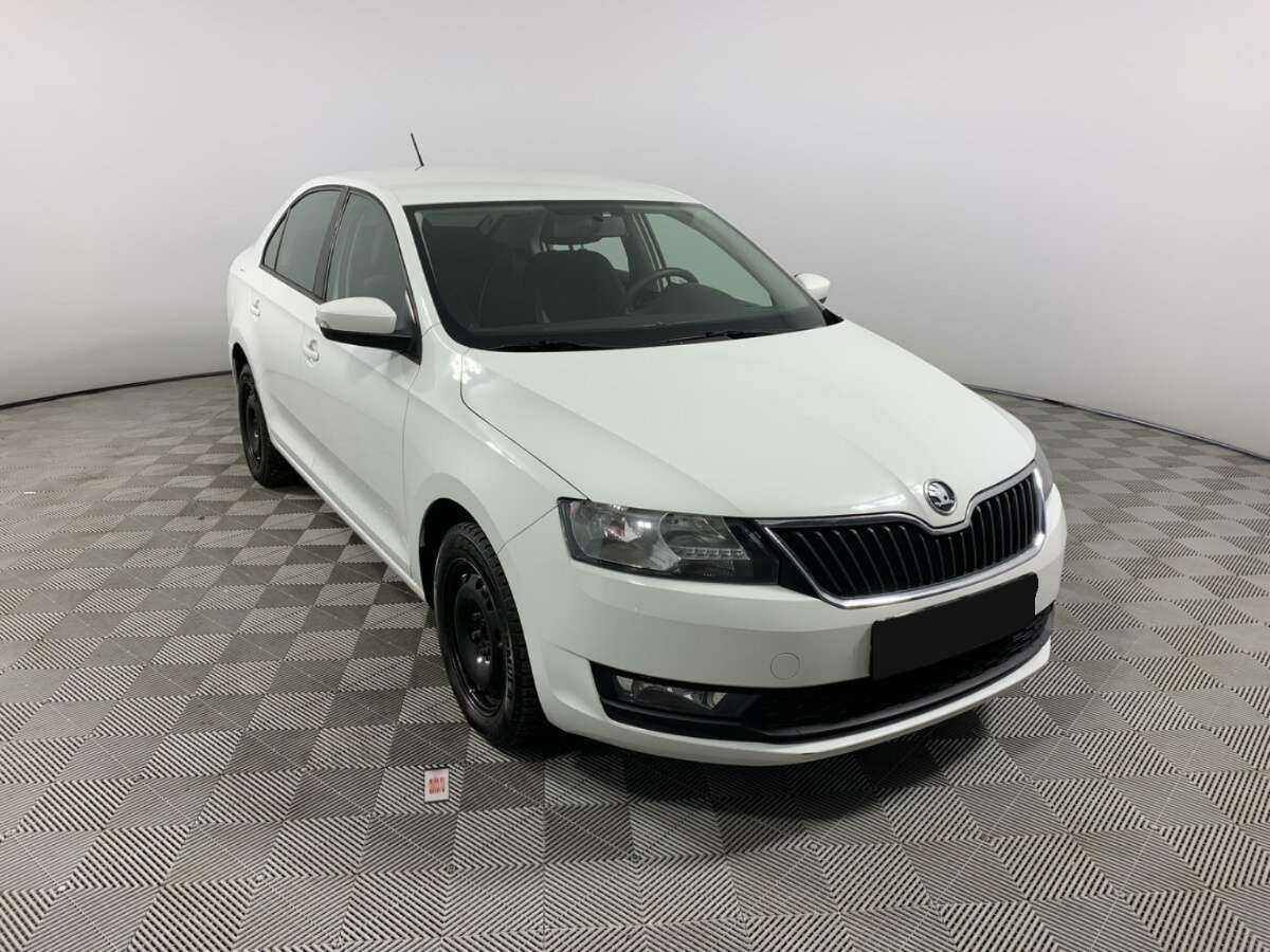 Купить Skoda Rapid с пробегом. Фото: #2