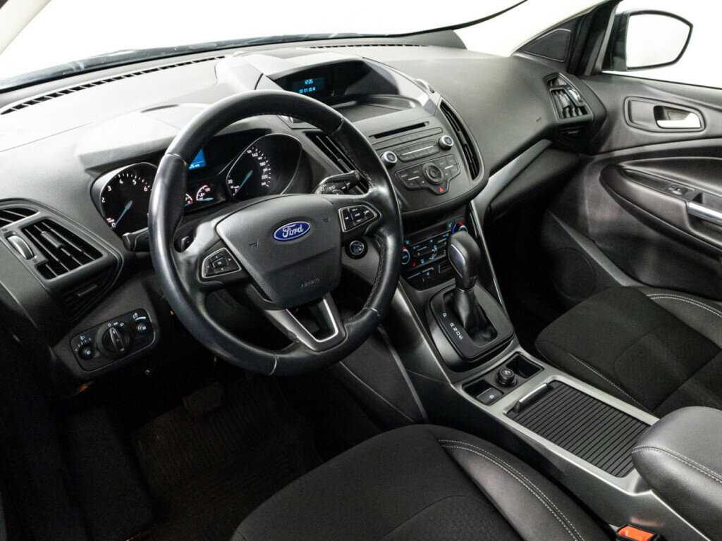 Купить Ford Kuga с пробегом. Фото: #10