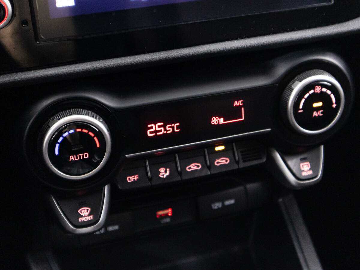 Купить Kia Rio с пробегом. Фото: #18