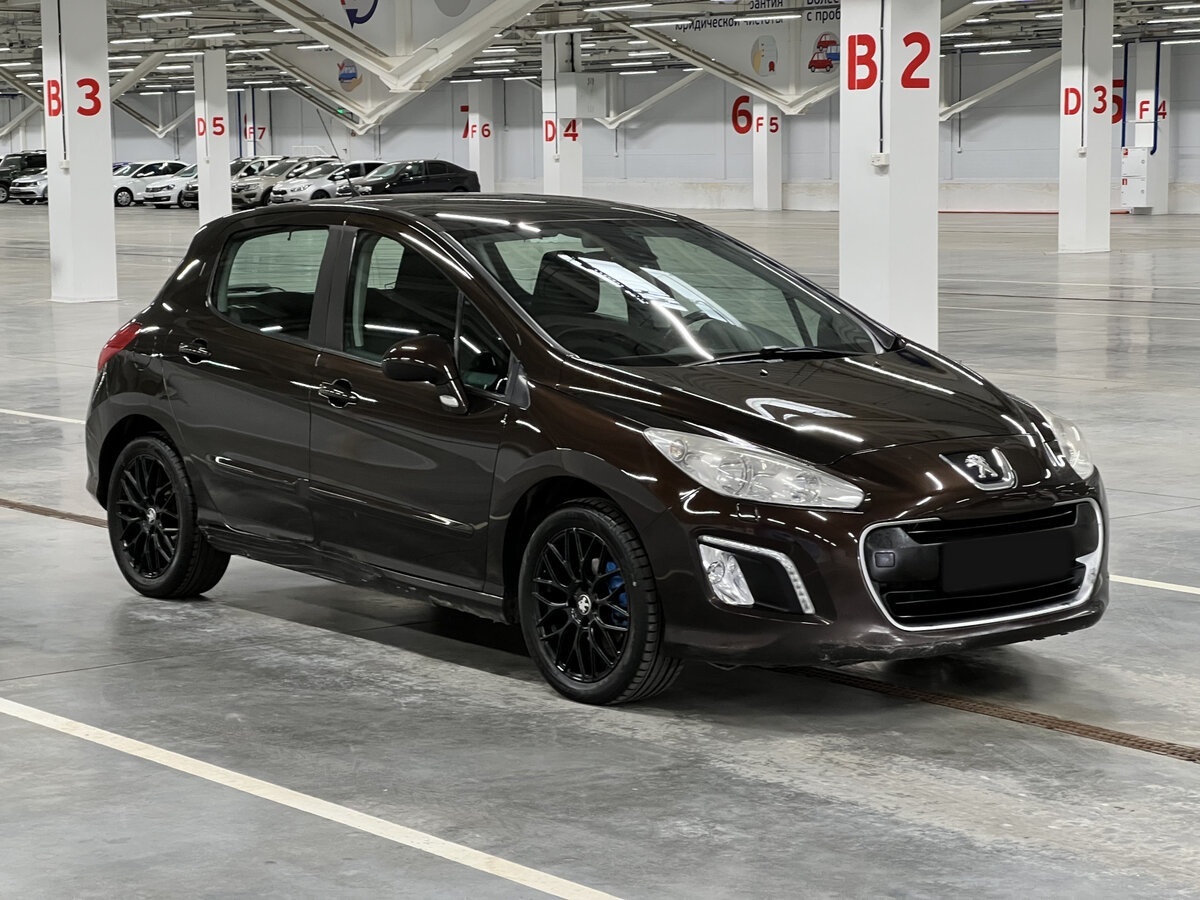 Купить Peugeot 308 с пробегом. Фото: #2