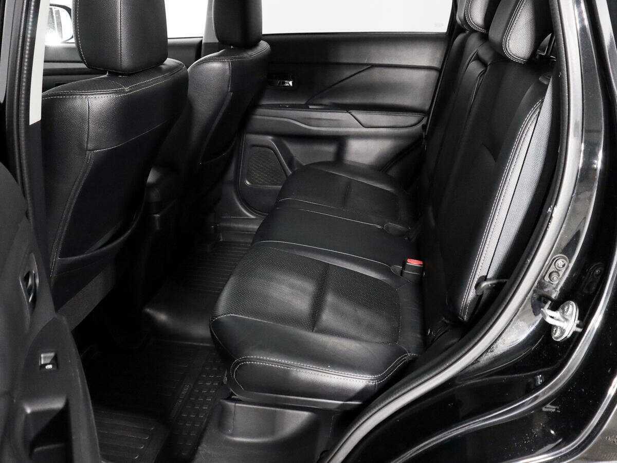 Купить Mitsubishi Outlander с пробегом. Фото: #12