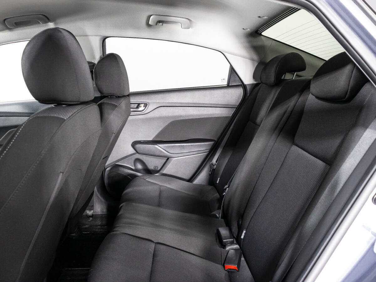 Купить Hyundai Solaris с пробегом. Фото: #9