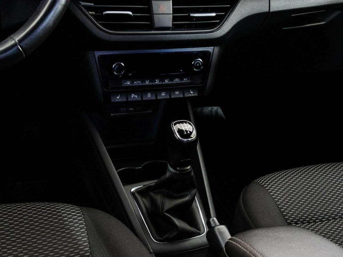 Купить Volkswagen Polo с пробегом. Фото: #14