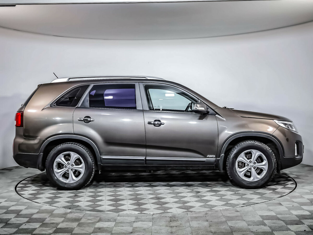 Купить Kia Sorento с пробегом. Фото: #3