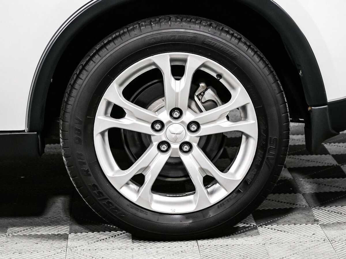 Купить Mitsubishi Outlander с пробегом. Фото: #13