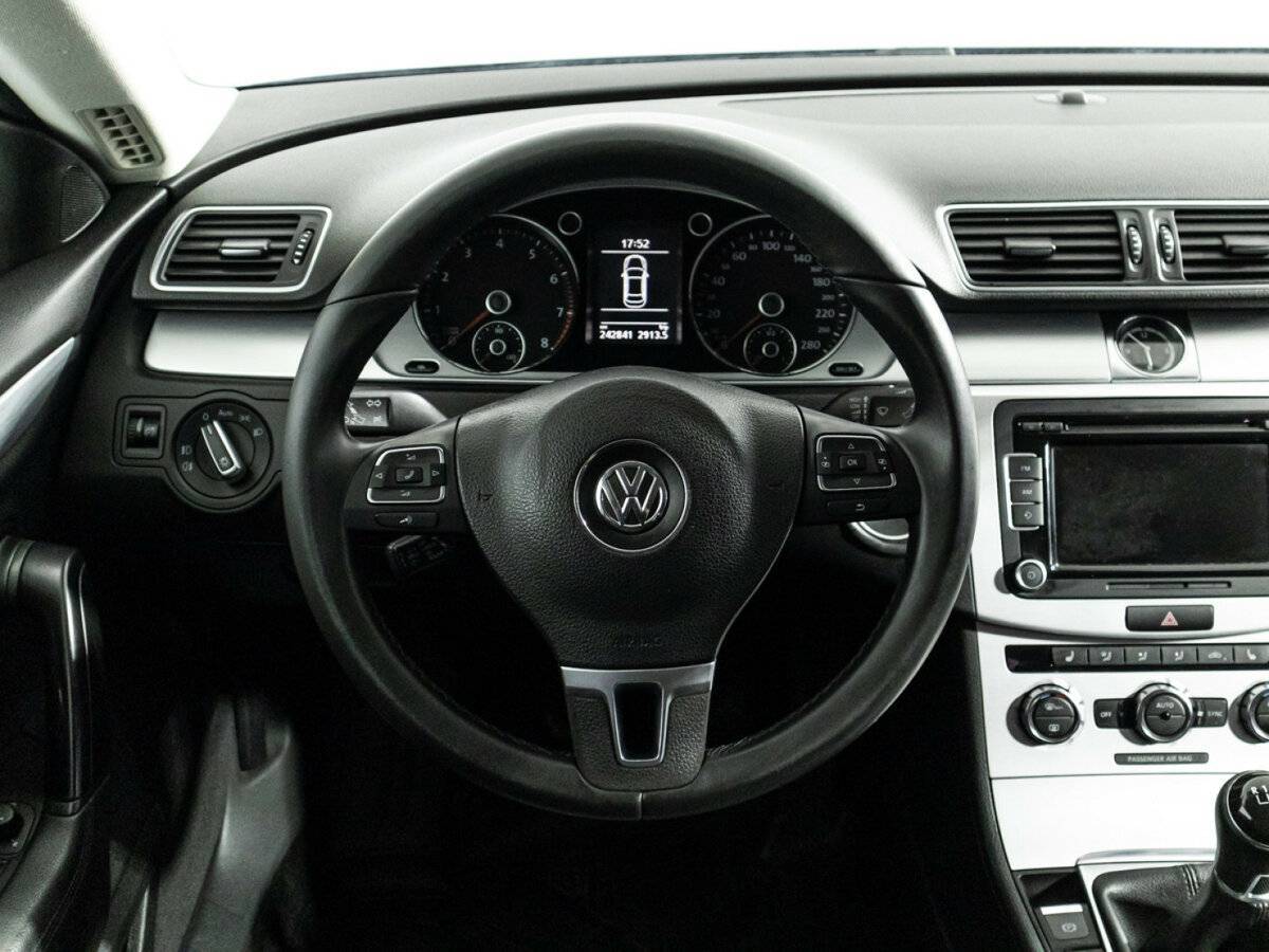 Купить Volkswagen Passat CC с пробегом. Фото: #17