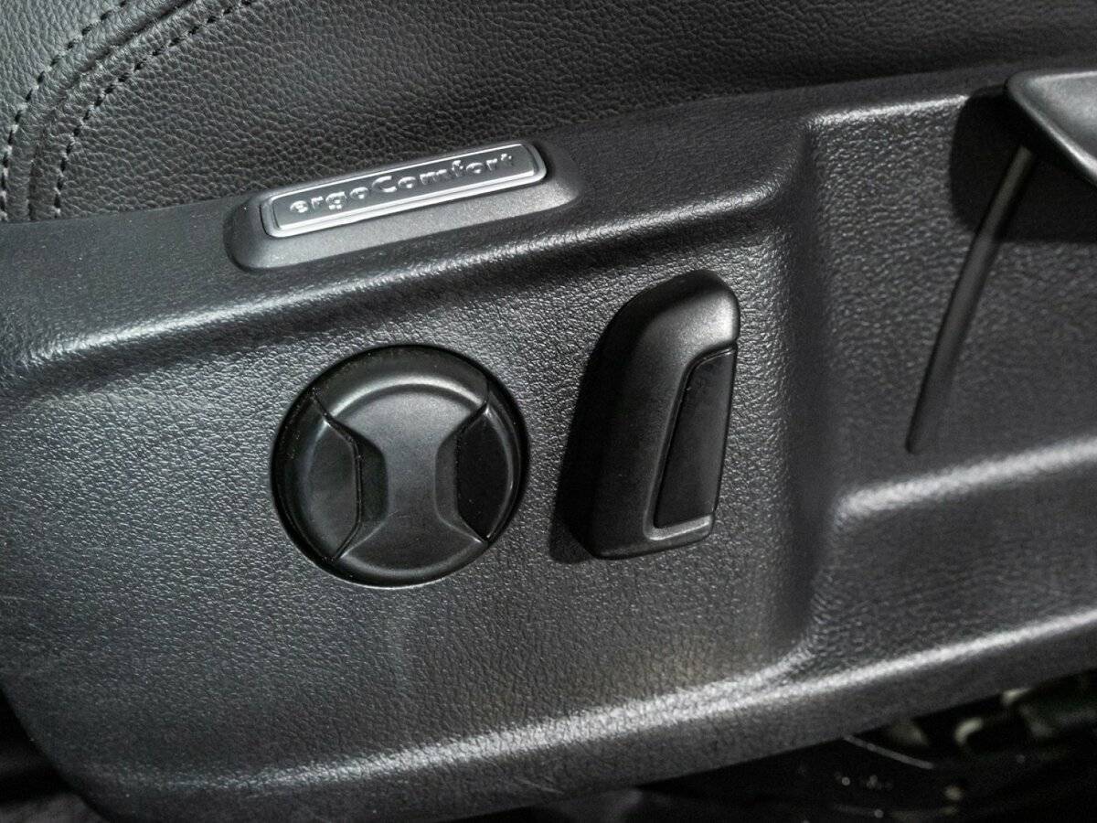 Купить Volkswagen Passat с пробегом. Фото: #17