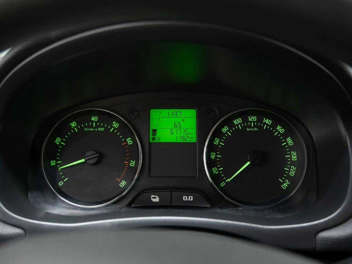 Купить Skoda Fabia с пробегом. Фото: #14