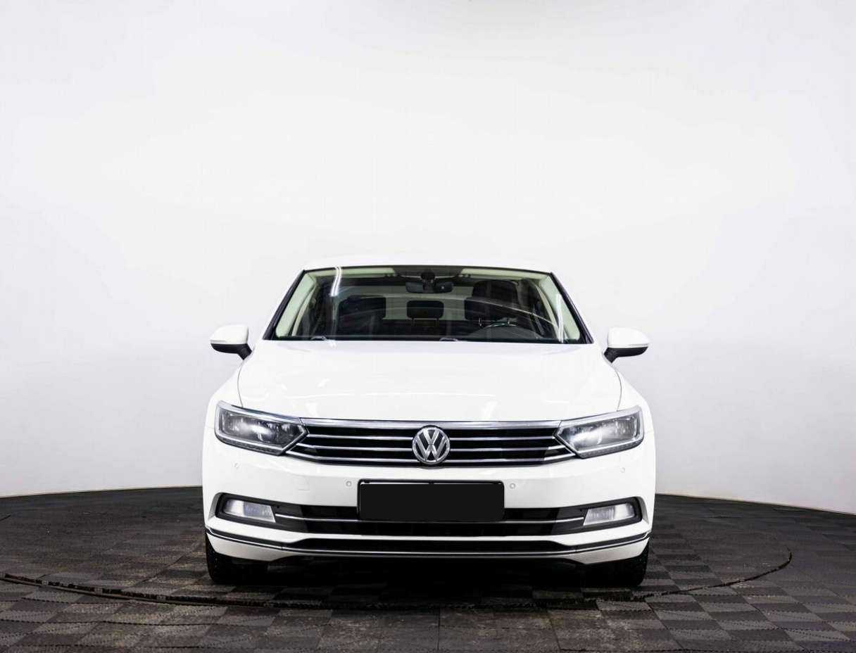 Купить Volkswagen Passat с пробегом. Фото: #1