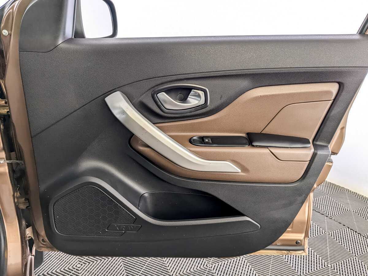 Купить Lada (ВАЗ) XRAY с пробегом. Фото: #23