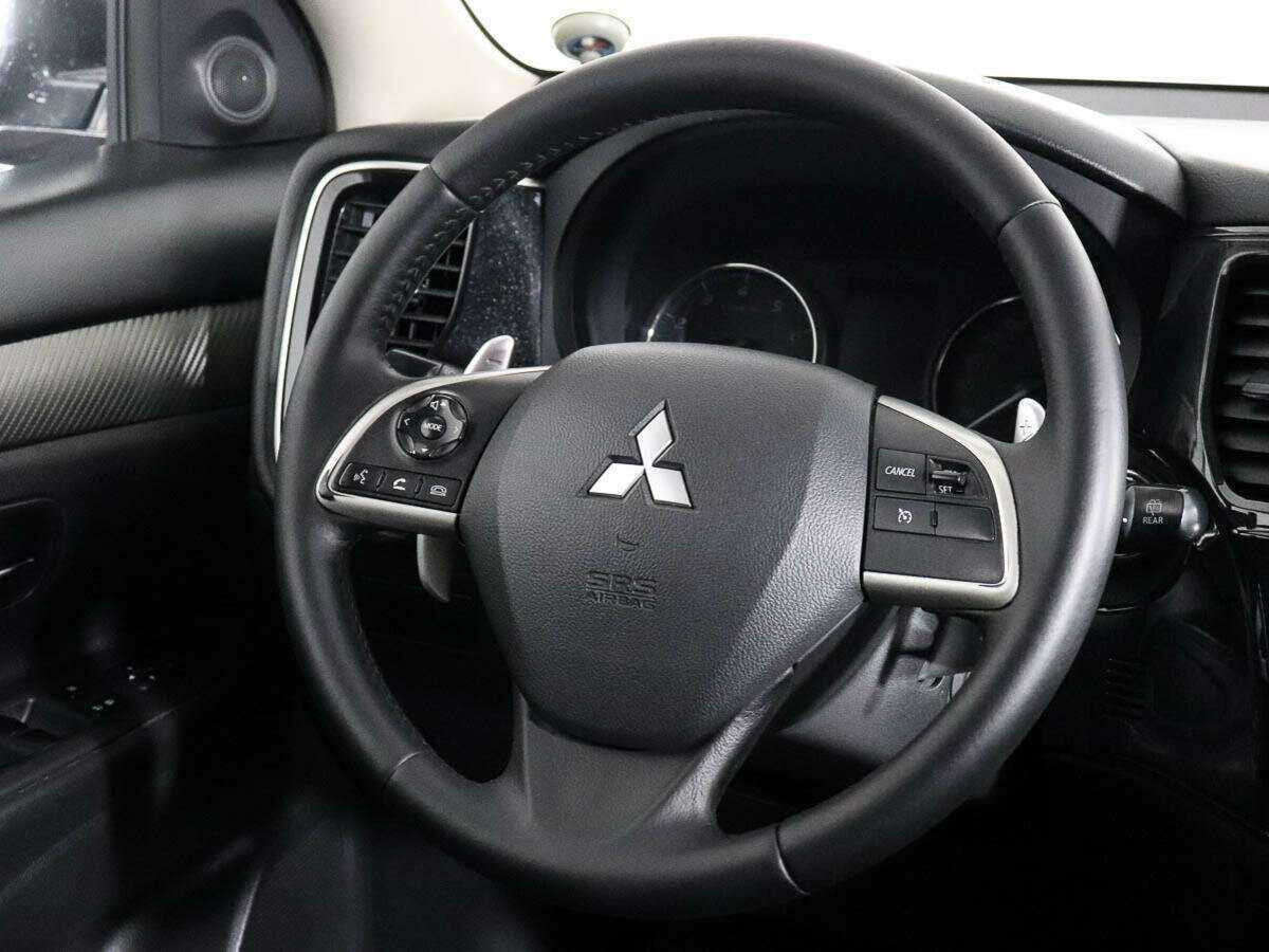 Купить Mitsubishi Outlander с пробегом. Фото: #11