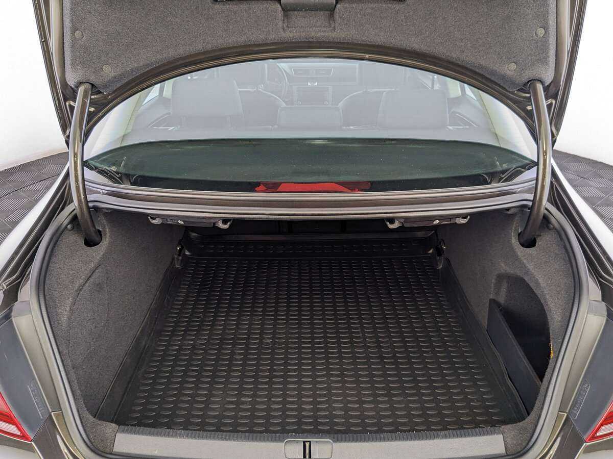 Купить Volkswagen Passat CC с пробегом. Фото: #9