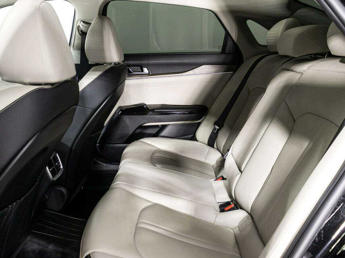 Купить Kia K5 с пробегом. Фото: #9