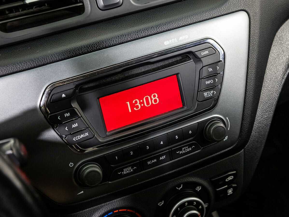 Купить Kia Rio с пробегом. Фото: #15