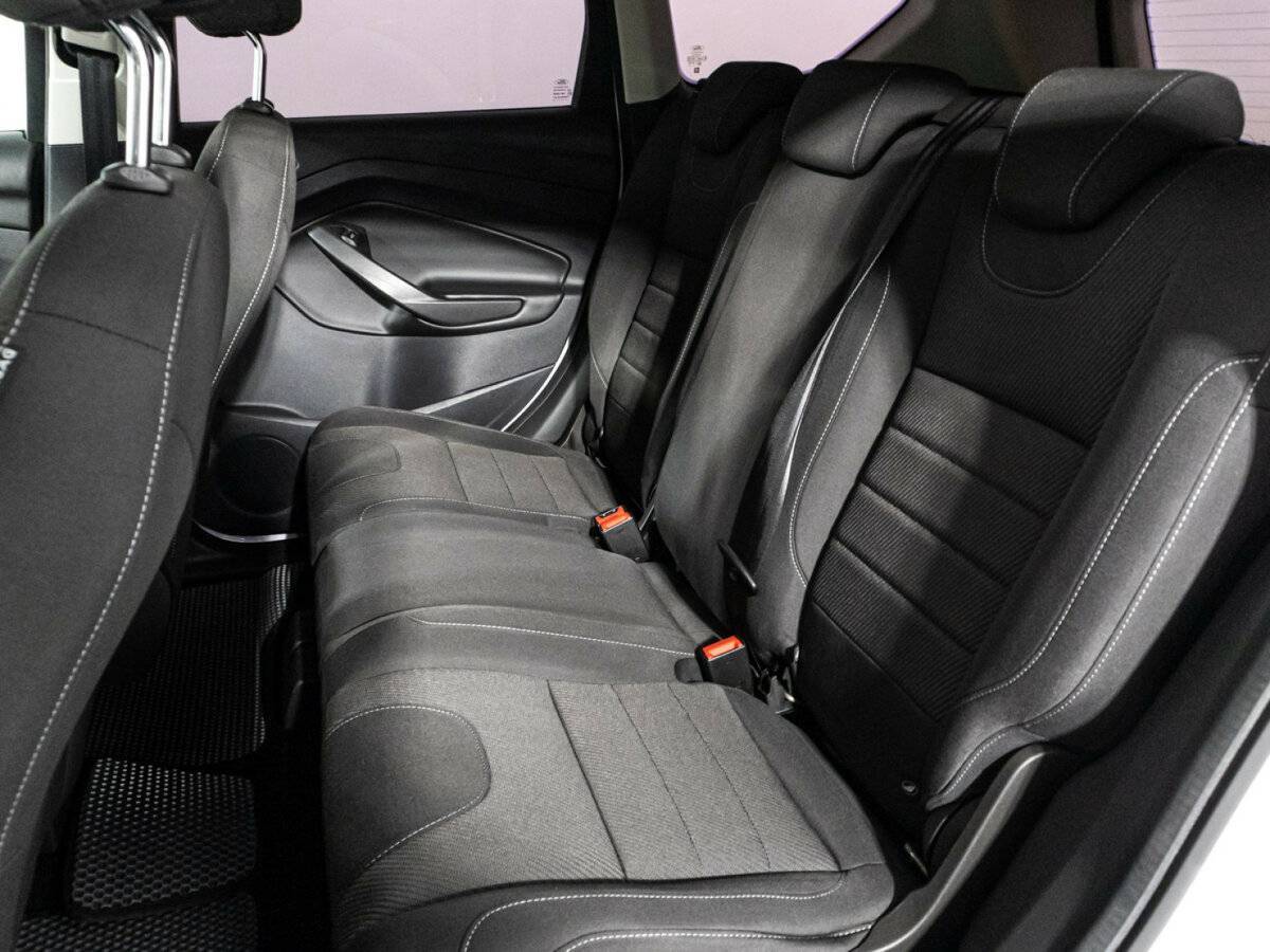 Купить Ford Kuga с пробегом. Фото: #9