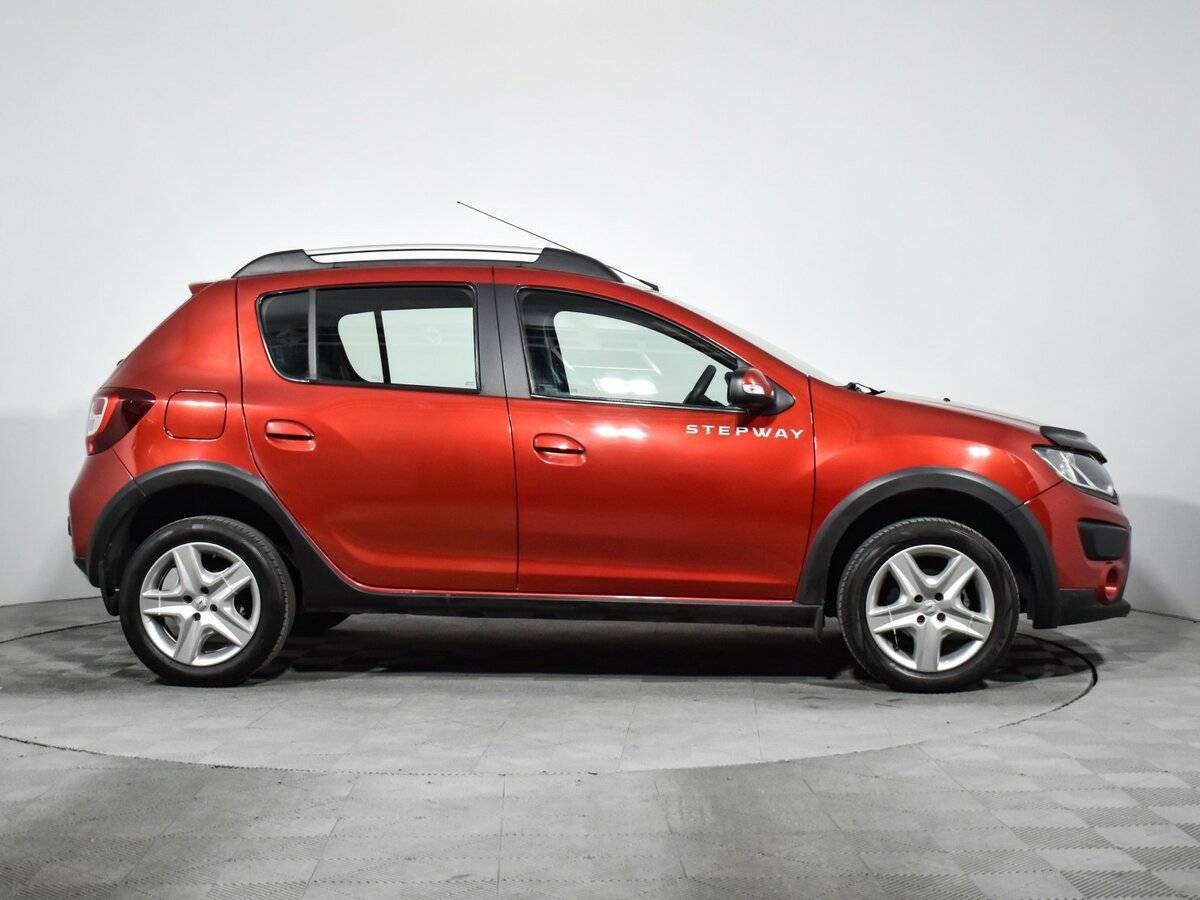 Купить Renault Sandero с пробегом. Фото: #3
