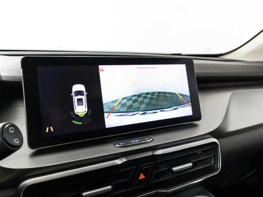 Купить Geely Coolray с пробегом. Фото: #15