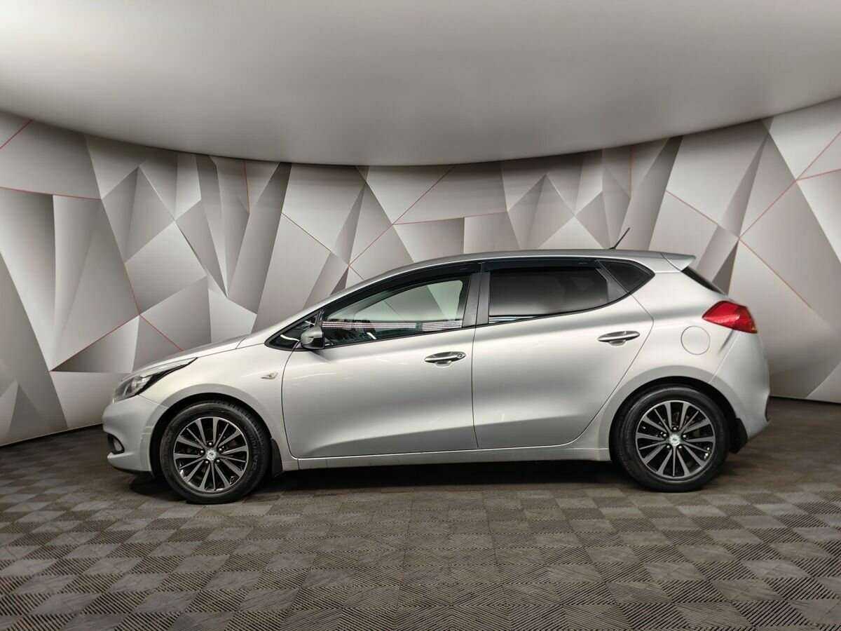 Купить Kia Ceed с пробегом. Фото: #4
