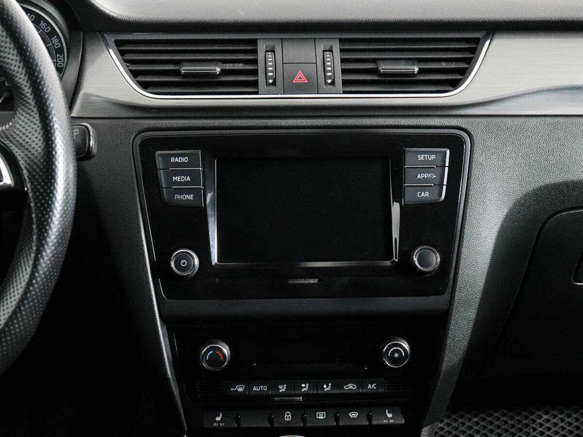 Купить Skoda Rapid с пробегом. Фото: #11