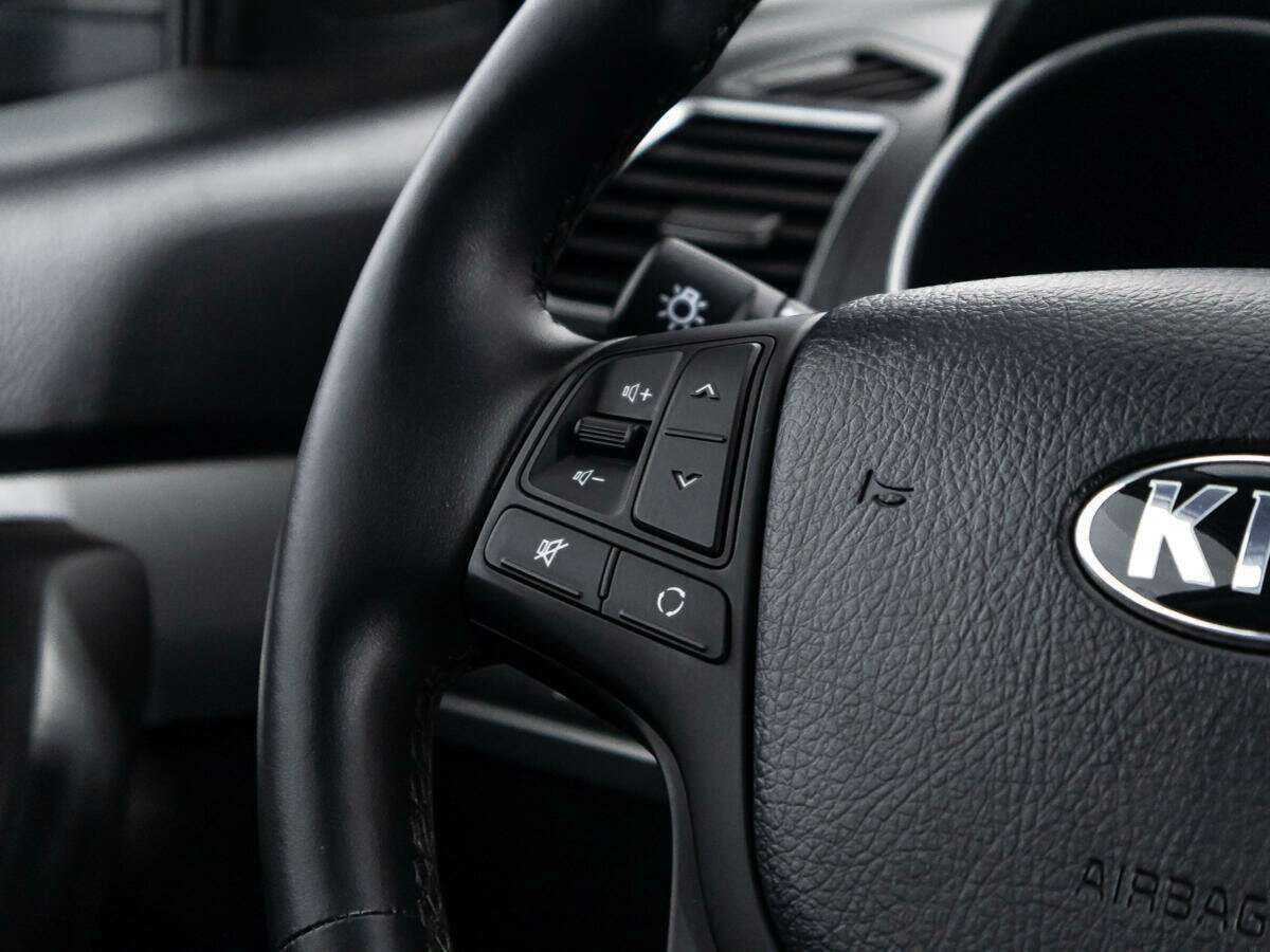 Купить Kia Sorento с пробегом. Фото: #17