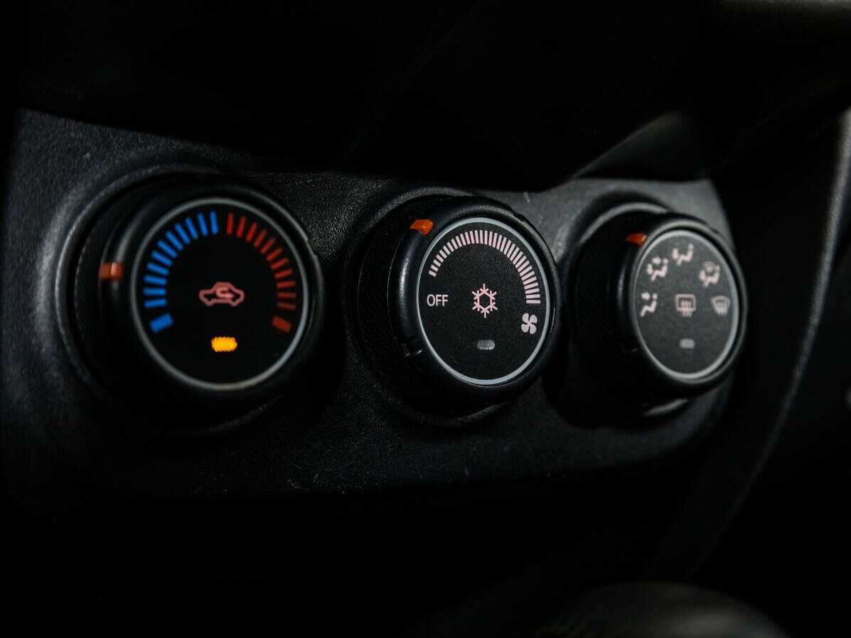 Купить Mitsubishi ASX с пробегом. Фото: #14