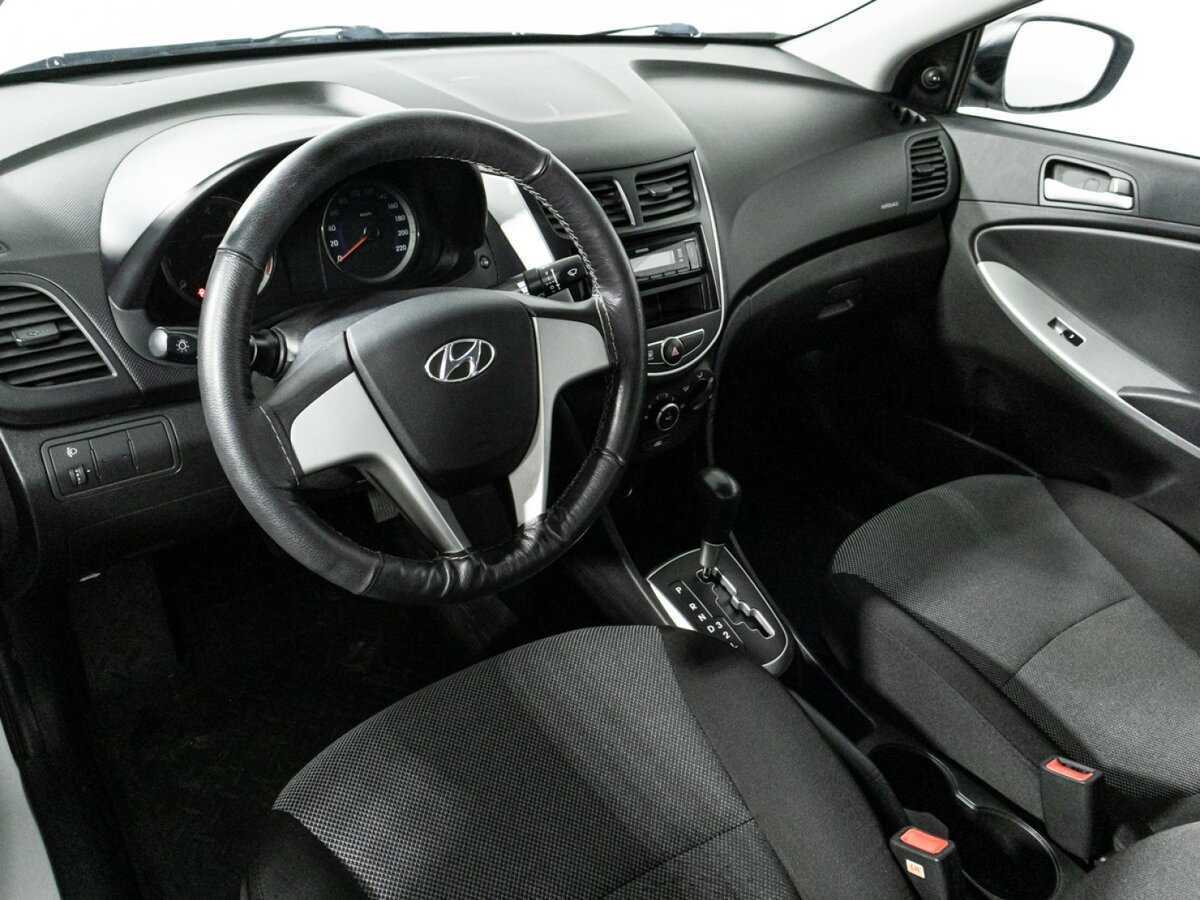 Купить Hyundai Solaris с пробегом. Фото: #10