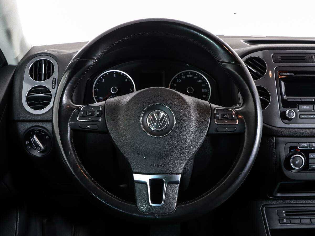 Купить Volkswagen Tiguan с пробегом. Фото: #11