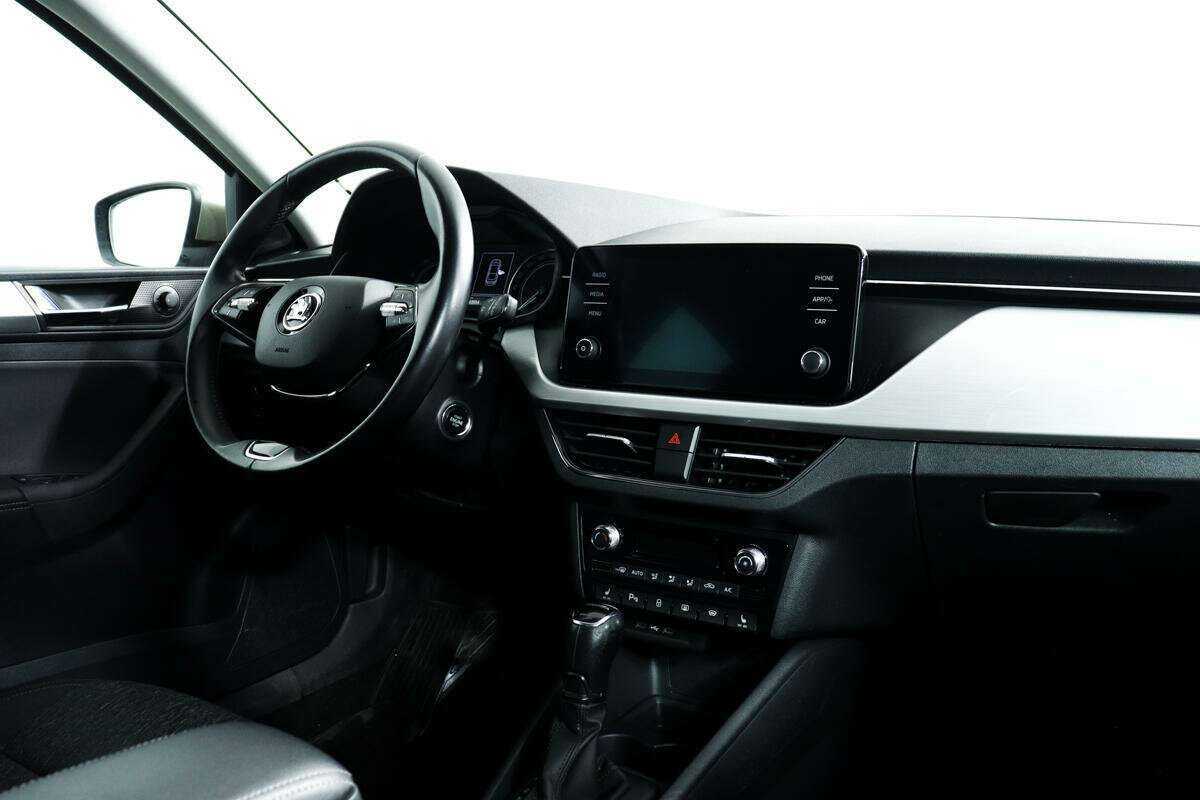 Купить Skoda Rapid с пробегом. Фото: #7