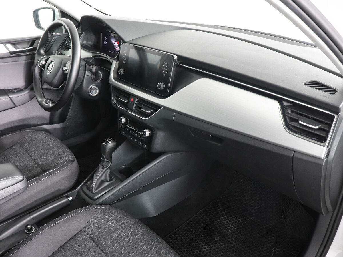 Купить Skoda Rapid с пробегом. Фото: #9