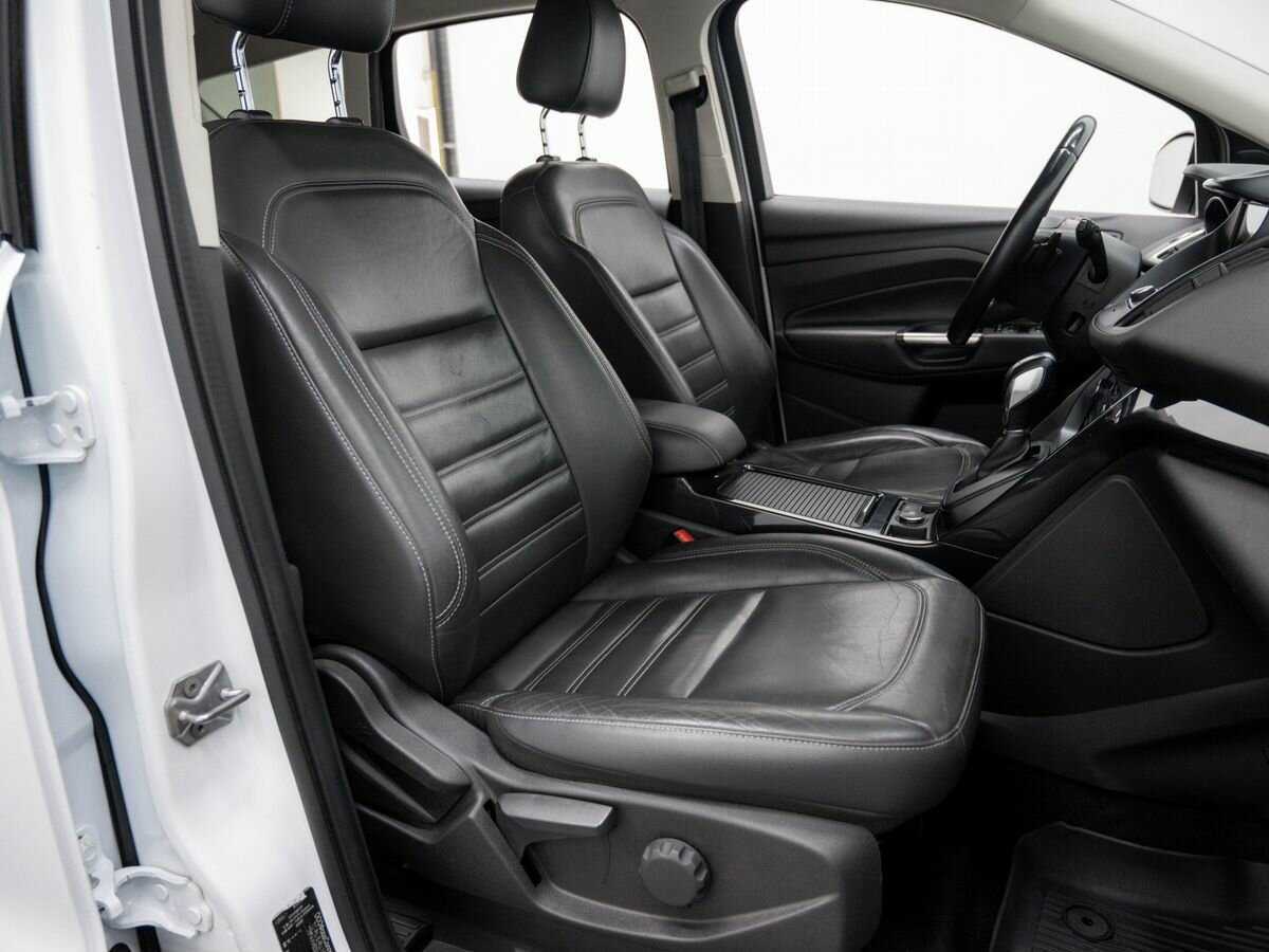 Купить Ford Kuga с пробегом. Фото: #7