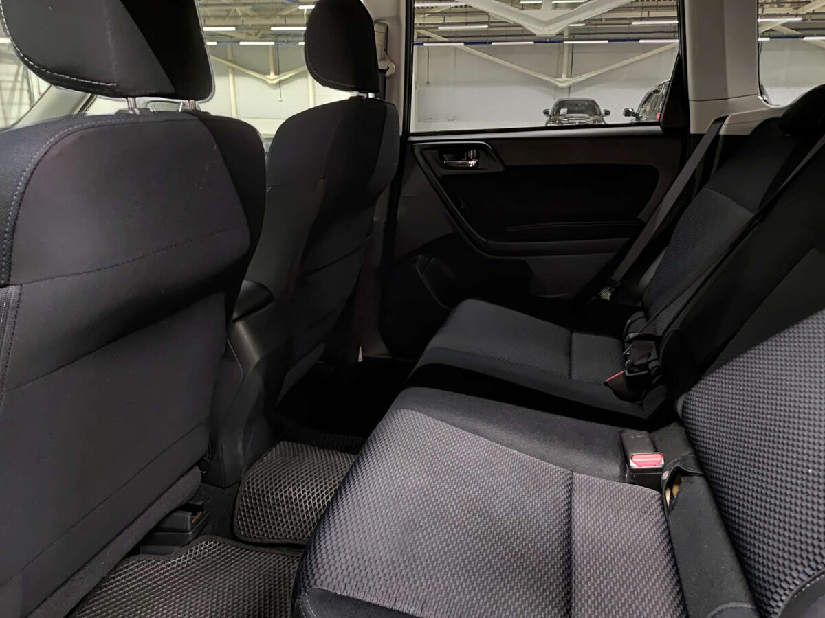 Купить Subaru Forester с пробегом. Фото: #10