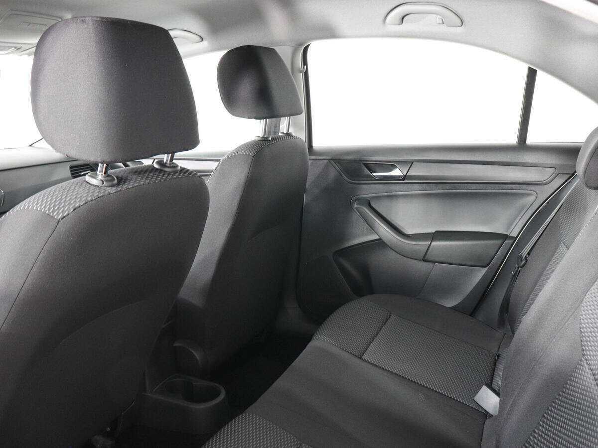 Купить Volkswagen Polo с пробегом. Фото: #11